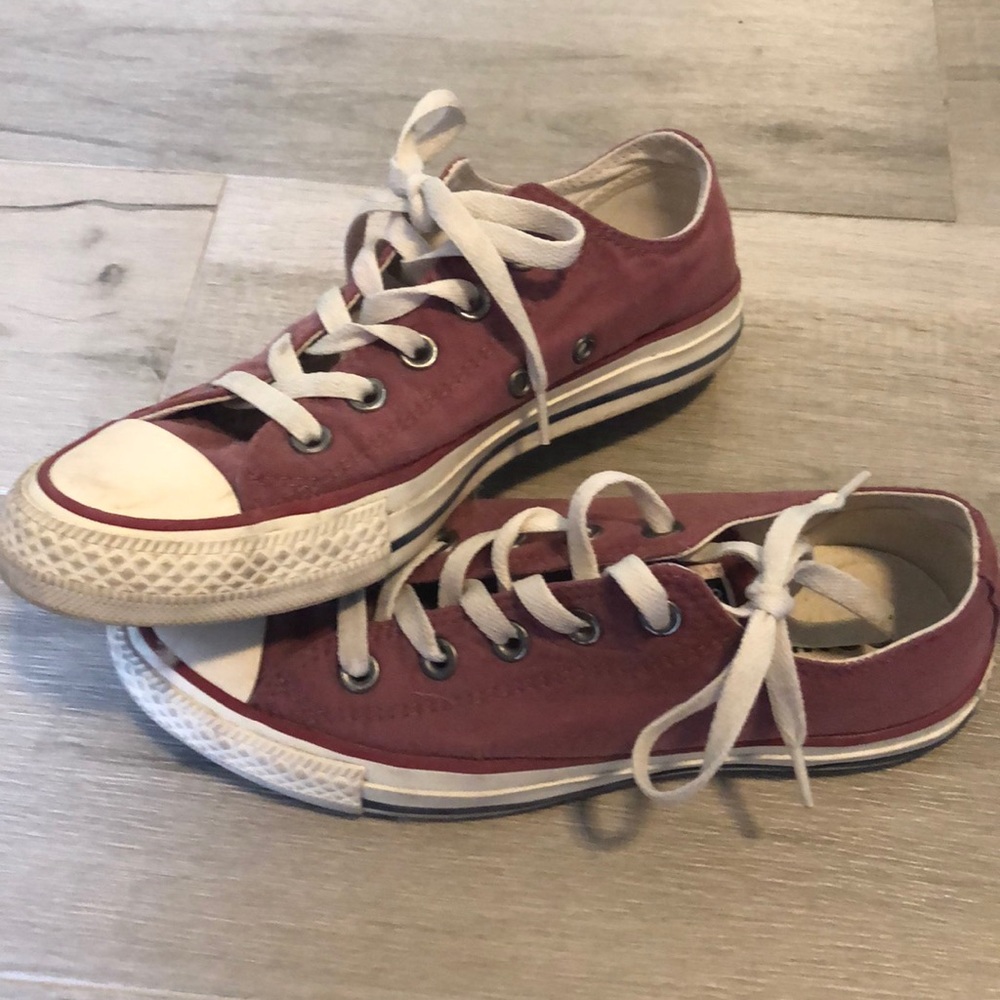Converse vintage maroon size 6 women’s